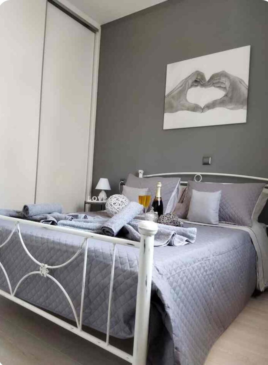 Grey Sense Luxury Apartment 伊拉克利翁 外观 照片